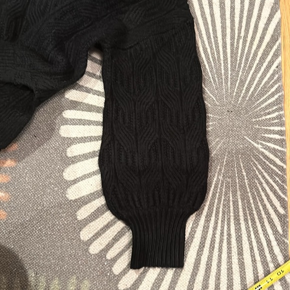 MOCK NECK BALLOON SLEEVE BLACK SWEATER SZ MEDIUM - Picture 3 of 8